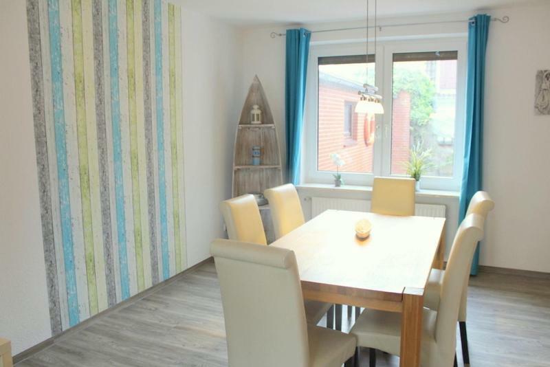 Appartment Vermietung Luetje ビューズム エクステリア 写真