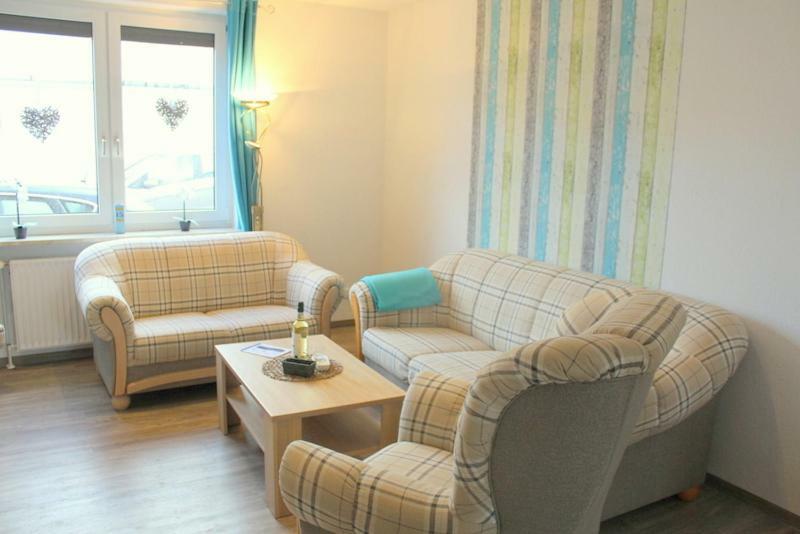 Appartment Vermietung Luetje ビューズム エクステリア 写真